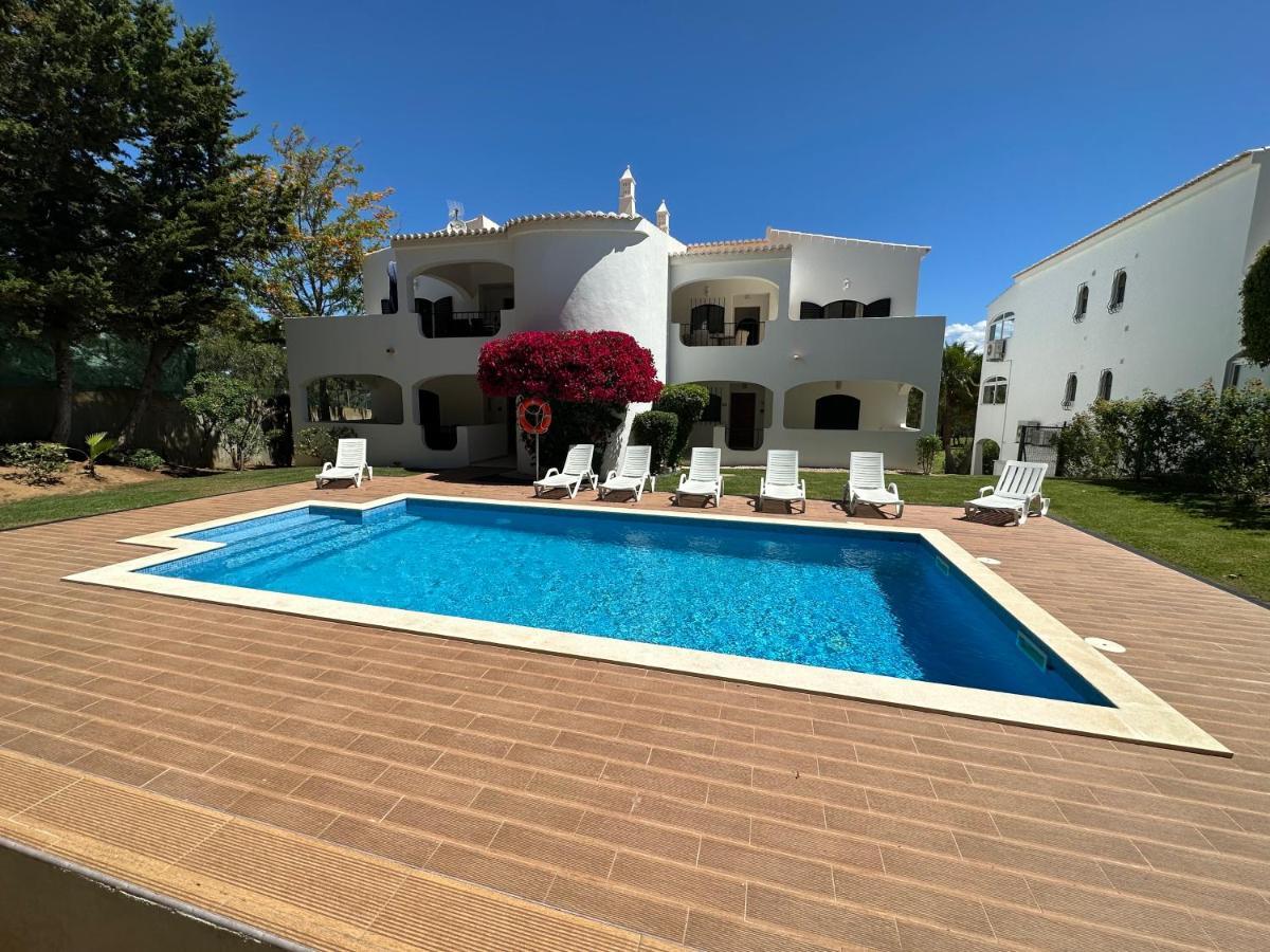 Apartment Alto Golf Alvor ปอร์ติเมา ภายนอก รูปภาพ